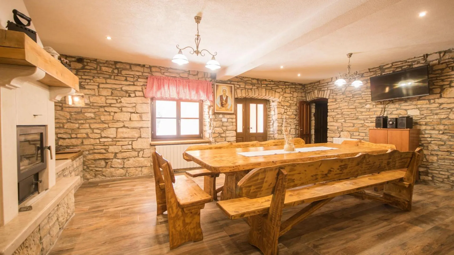 Villa Dino I Karla, A Spacious And Beautiful Villa In A Calm Village Gradisce  Gradisce (Istria)